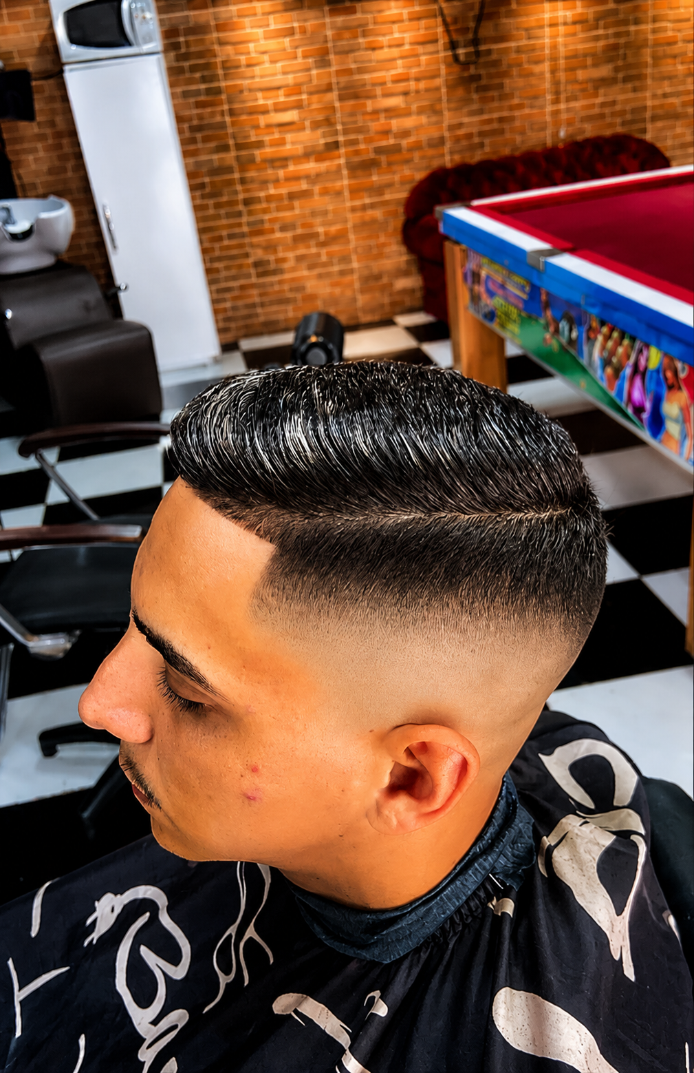 Corte social com barba